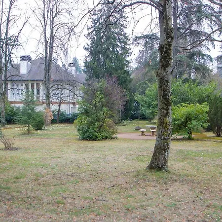 Le Parc Apartment